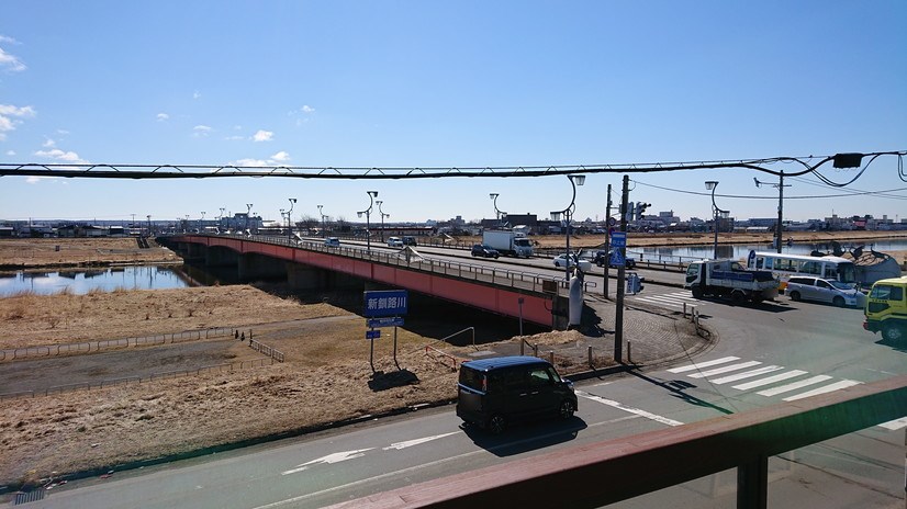 スターバックスコーヒー釧路鶴見橋店のテラス席から見える景色